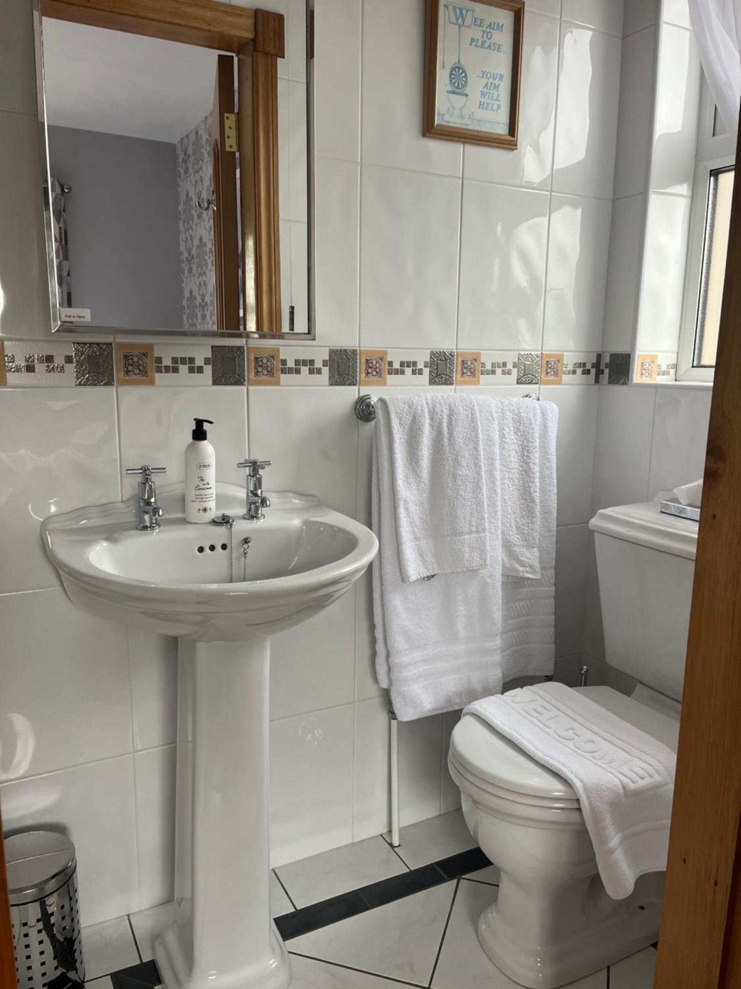 Sleadrin View B&B Ballymagan Екстериор снимка